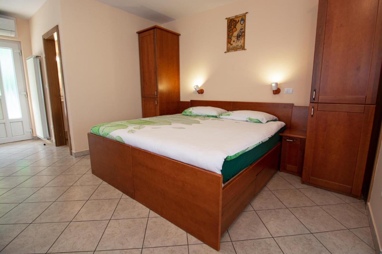 Guest House Kocanija Ilirska Bistrica Exteriör bild